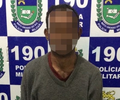 Força Tática apreende usuário com porção de crack no bairro Santa Rita