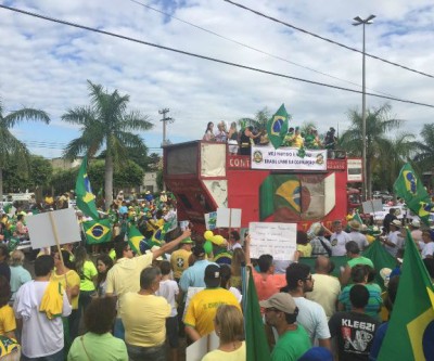 Manifestação Reaja Brasil levou centenas de pessoas às ruas de Três Lagoas