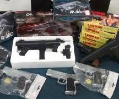 SIG realiza operação e apreende armas de brinquedos no Shopping Popular 