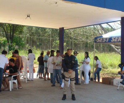 PRF e SEST/SENAT realizam Dia de Comando Saúde no Km 21 da BR 262