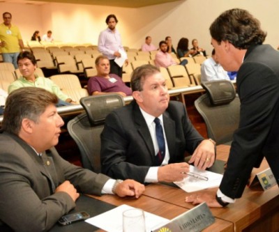 Eduardo Rocha pede reforma para escolas estaduais de Cassilândia