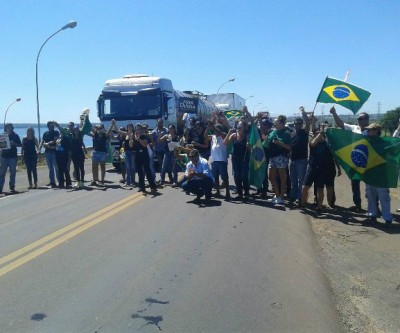 Manifestação popular pró-impeachment na BR-262 – Acompanhe os últimos acontecimentos