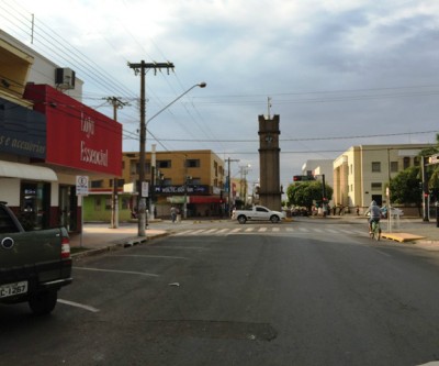 Ruas da área central ficam “desertas” após implantação da “Zona Azul”