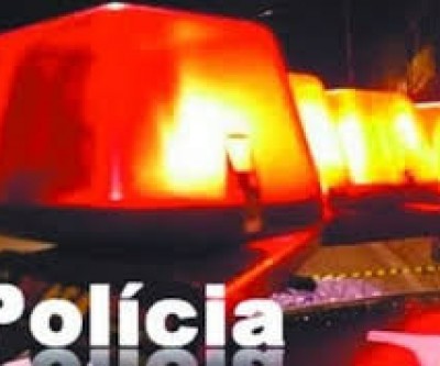 Mulher ameaça quebrar caminhão do ex por causa de dinheiro 
