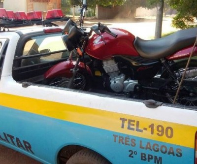 Moto com queixa crime é apreendida na área central da cidade