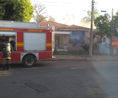 Incêndio atinge tapeçaria no Centro de Três Lagoas