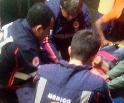 Esposa salva marido de suicídio após cortar corda com tesoura 