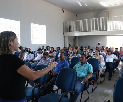 Agentes de Endemias de workshop de humanização na Saúde
