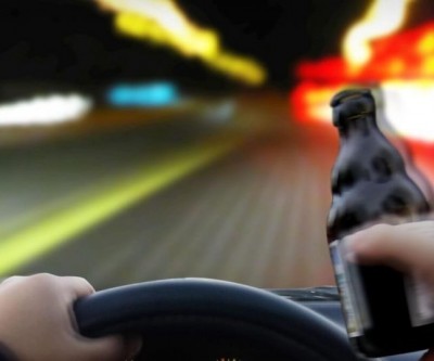 Embriagado, homem causa acidente com moto e jovem fica ferido