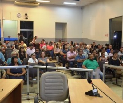 Audiência pública sobre regularização fundiária reuniu moradores e autoridades na Câmara Municipal