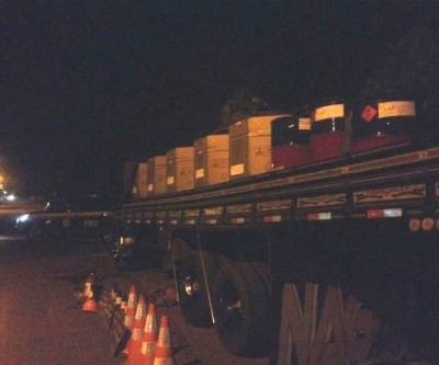 Caminhoneiro é preso pela PRF  por transportar carga irregular de inflamável 