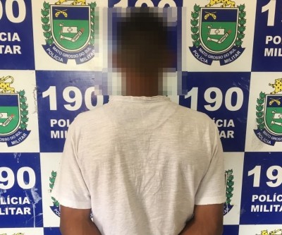 Adolescente é detido com cigarro de maconha dentro de escola estadual