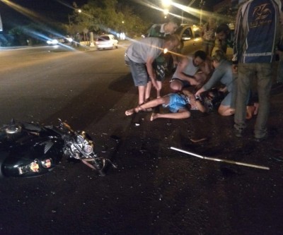 Jovem fica gravemente ferido em acidente com motocicleta