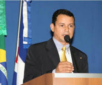 Vereador concede títulos de cidadãos e moções de congratulação
