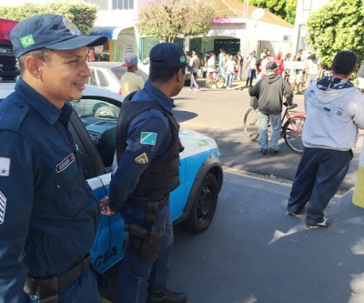Após dia de tumulto, Polícia Militar mantem a ordem na frente do CIAT 