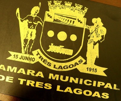 Câmara entrega títulos em homenagens a personalidades