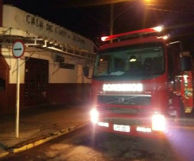Bombeiros controlam princípio de incêndio em açougue no Bairro Vila Nova