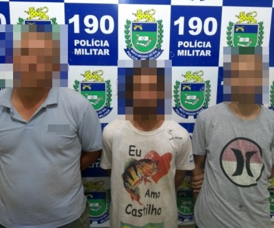 Força Tática prende homens por tráfico de drogas e apreende pedras de crack