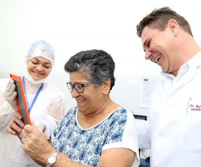 40 próteses dentárias são entregues para população três-lagoense