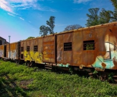 De Corumbá a Três Lagoas, abandono devora trens, estações e história