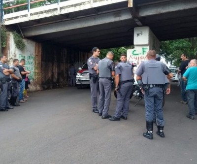 Casal é preso acusado de matar lavrador após discussão debaixo de pontilhão