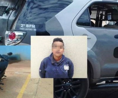 Mulher que estava com moto furtada foi levada para a Polícia Civil 