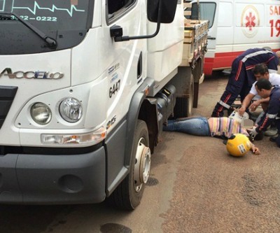 Mãe e filha são arrastadas por caminhão em acidente no Vila Nova