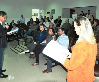 Vereadores e entidades discutem LDO e prestação de contas dos primeiros quatro meses de 2016