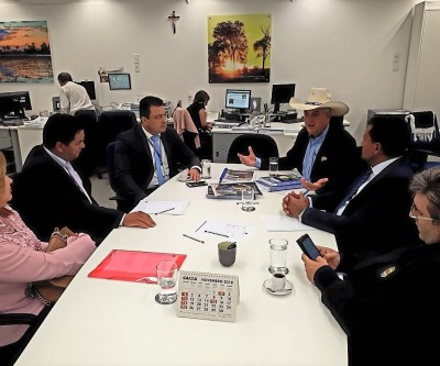 Em Brasília, prefeito discute a liberação de R$ 52 milhões e continuidade de obras