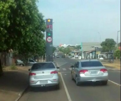 Ao passar por 15 Km/h, radar fixo afere velocidade de 87 Km/h