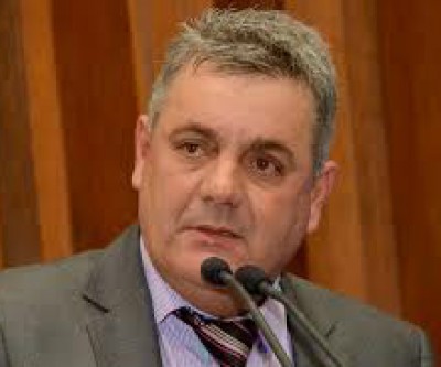 Deputado decide até dia 10 se irá pedir licença para campanha de prefeito