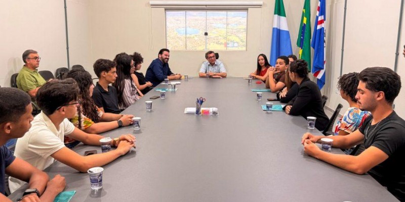 Em visita institucional, integrantes do Programa 