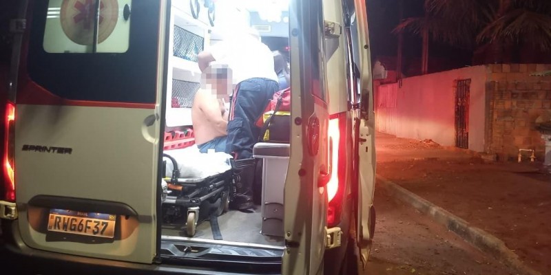 VEJA O VÍDEO: Filho agride a própria mãe de 65 anos com socos e acaba esfaqueado pela idosa em Três Lagoas