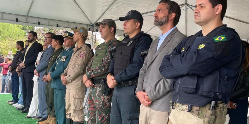 Autoridades e forças de segurança prestigiam desfile de 7 de Setembro na Lagoa Maior