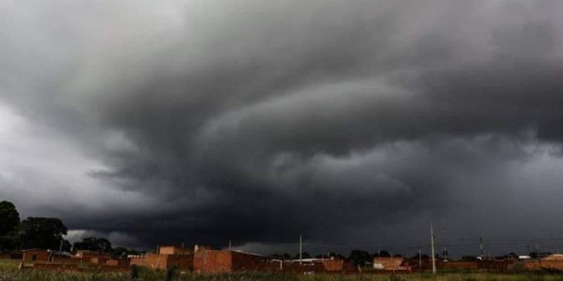 Prefeito de Três Lagoas diz que vem melhorando a tecnologia: Será que a cidade está preparada para ventos de até 80 Km/h previstos para esta quarta-feira?