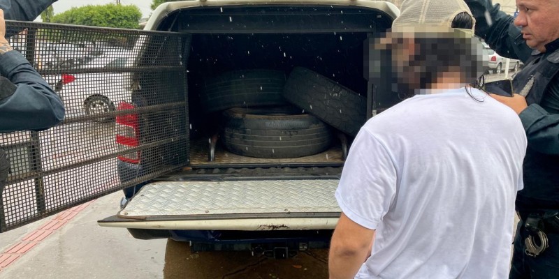 Homem é preso em flagrante durante votação em escola de Três Lagoas durante as eleições deste domingo