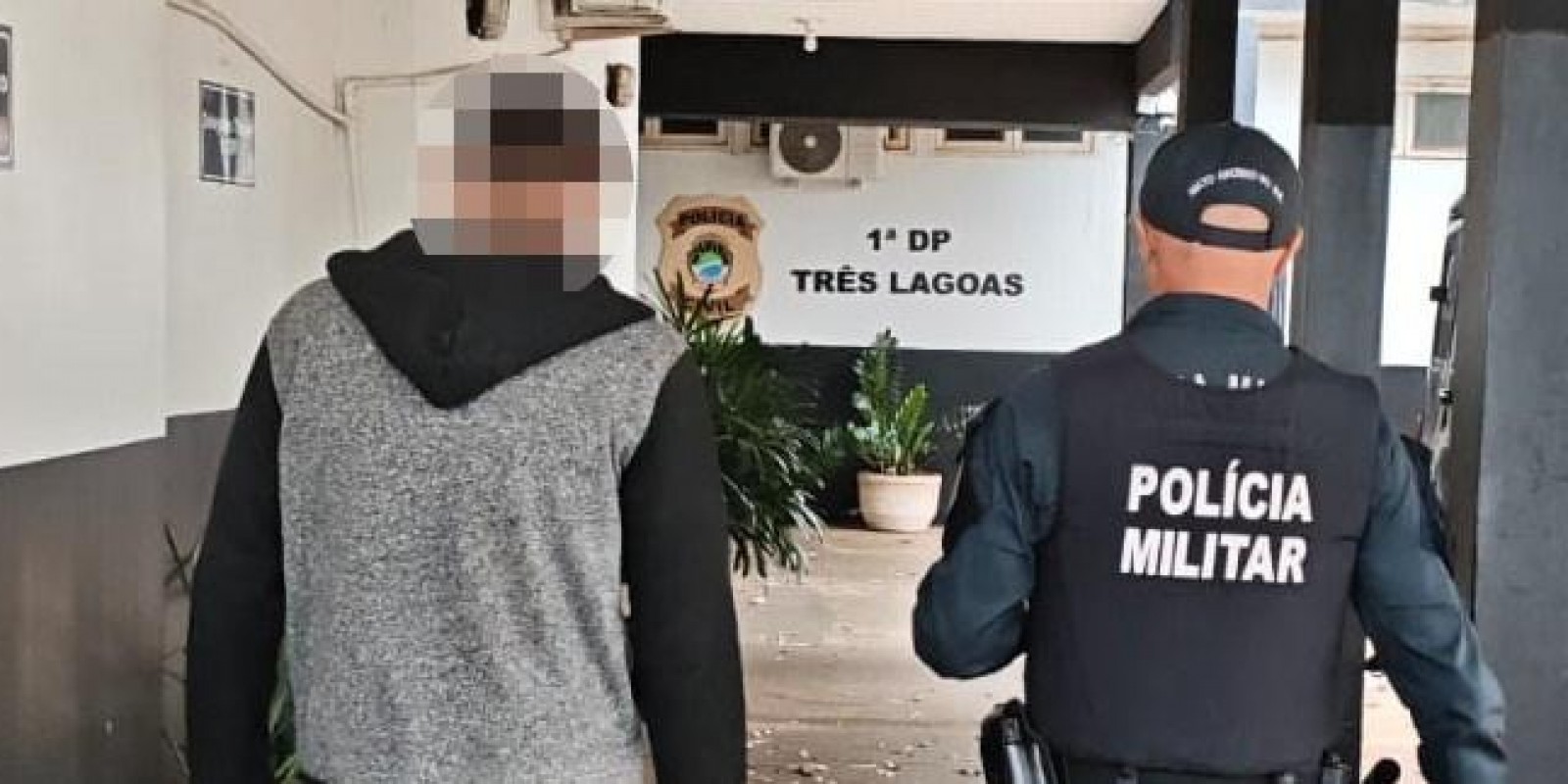 “Nem deu tempo de terminar o almoço”: Foragido é encontrado em casa onde ex-vereador “Cascão” foi preso pela mesma equipe da PM em Três Lagoas   
