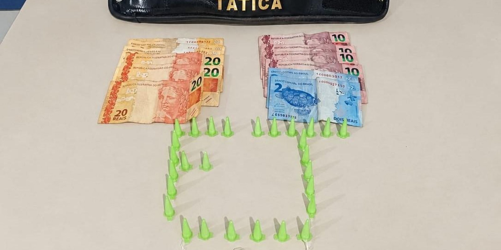 Tráfico de drogas continua “correndo solto” no Novo Oeste em Três Lagoas: Crack e cocaína são apreendidos pela Força Tática