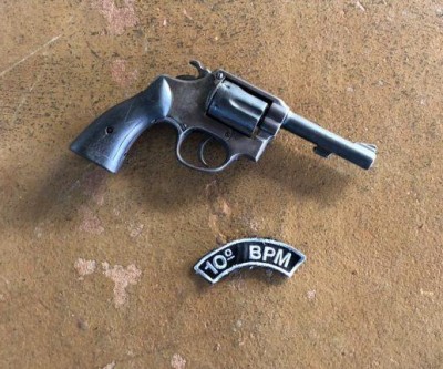 Assaltante aponta arma para bebê de 3 meses, ameaça mãe e leva celular