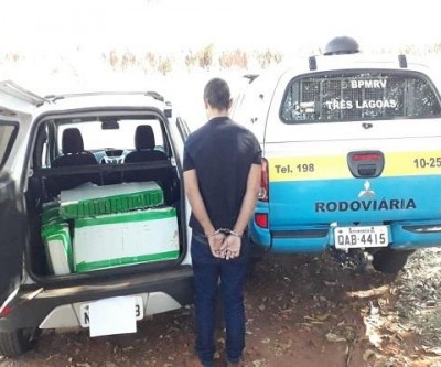 Polícia recupera em Brasilândia veículo roubado com 357 kg de maconha e prende traficante