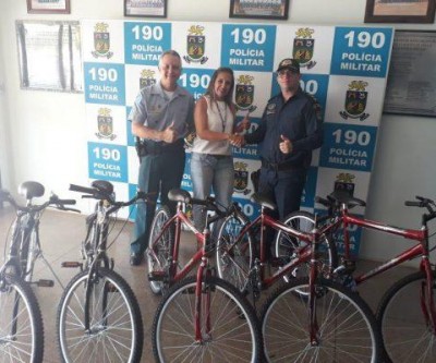 Equipe do PROERD recebe bicicletas do CMDCA para premiação de alunos
