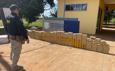 PRF apreende 267,15 kg de pasta base de cocaína em Água Clara (MS)
