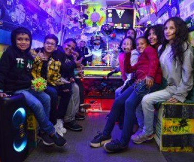 SUCESSO – Pela primeira vez em Três Lagoas, Cinesolarzinho atrai famílias para exibição de cinema sustentável