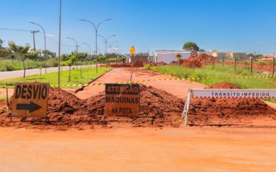 Prefeitura investe em obras de drenagem e pavimentação no Vila Alegre