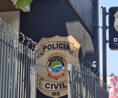 Pai bate cabeça da filha contra o tanque e é preso em Campo Grande