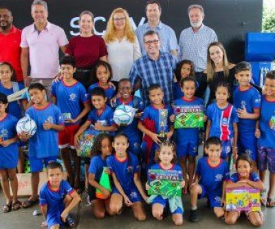 Prefeito Dr. Cassiano Maia realiza entrega de 4.667 brinquedos para serviços de convivência e acolhimento