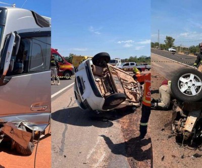 Comerciante bate em lateral de carreta e morre em grave acidente em Coxim