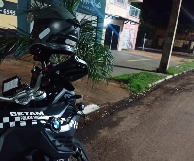 Foragido tenta se esconder atrás de árvore e acaba preso pelo GETAM de Três lagoas