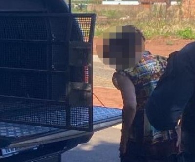 Mulher conhecida pela PM por vários antecedentes criminais e procurada pela Justiça é presa em Três Lagoas