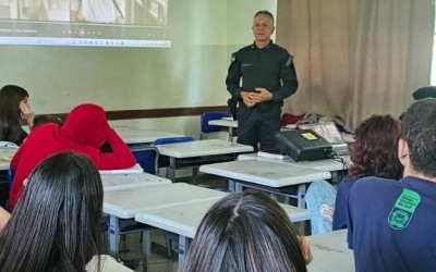 PM realiza palestras de orientação e conscientização contra às pessoas idosas em escola de Três Lagoas